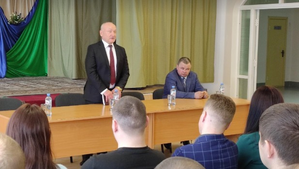 Глава Белоярского района  с рабочим визитом посетил с. Полноват..
