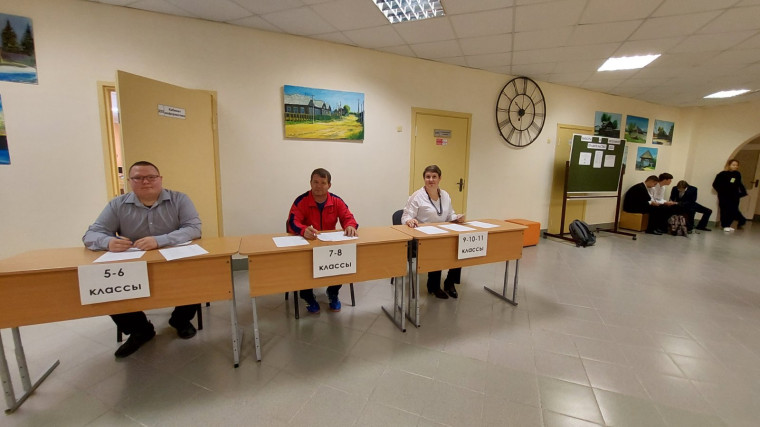 19 сентября состоялись выборы в школьное правительство СОШ с. Полноват.